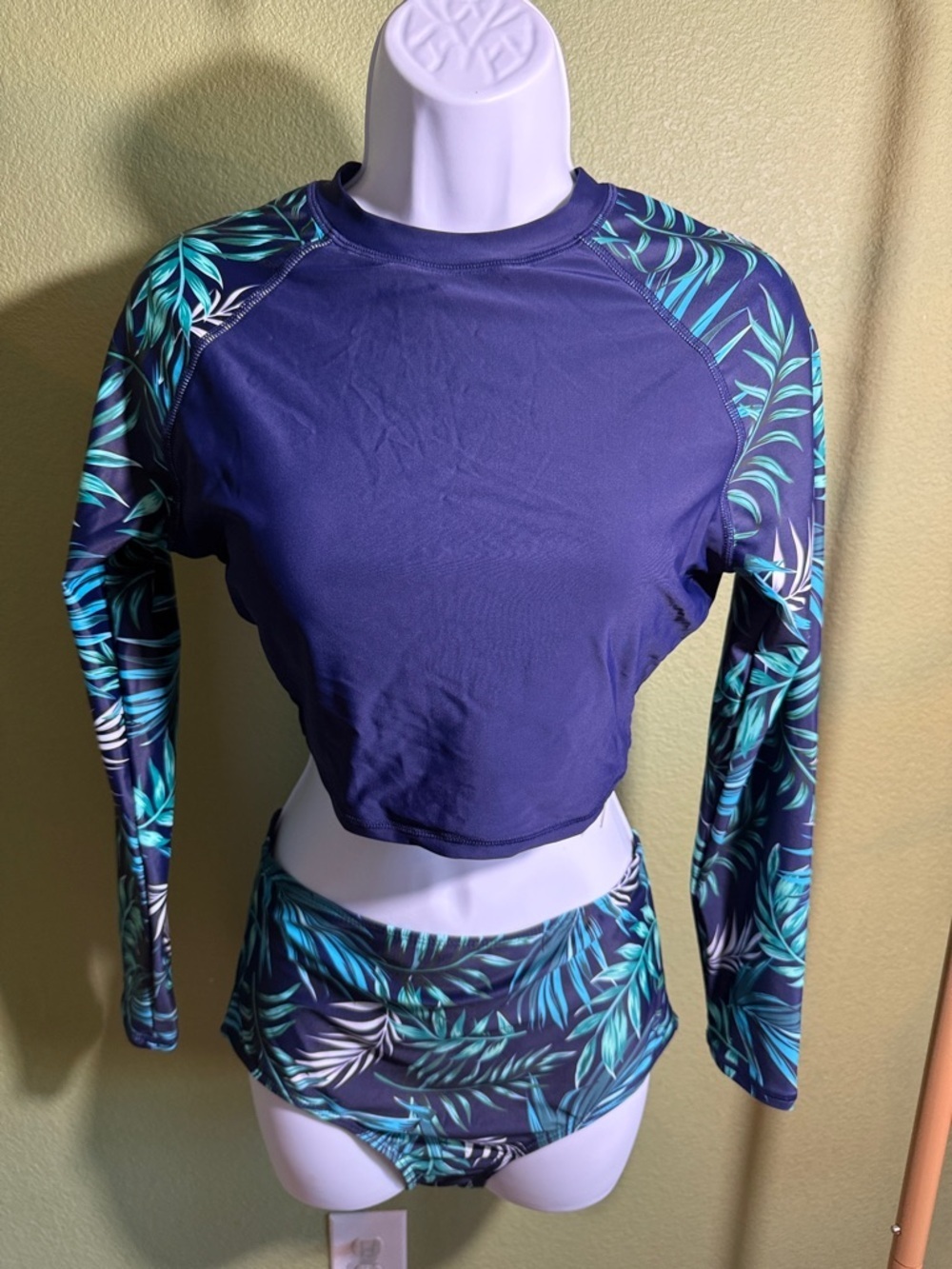 Navy Tropical Leaf Long-Sleeve Crop Rash Guard  2 piece swimsuit